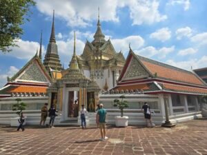 7 Best Temples in Bangkok: A Magical One Week Family Itinerary