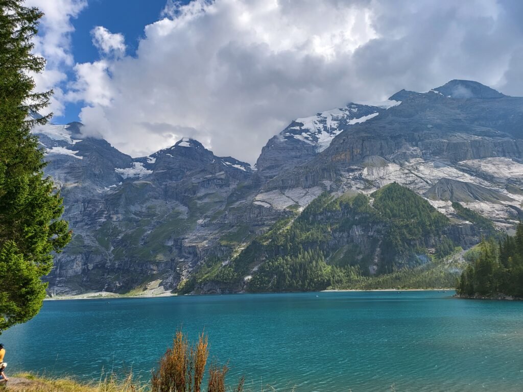 oeschinensee hike